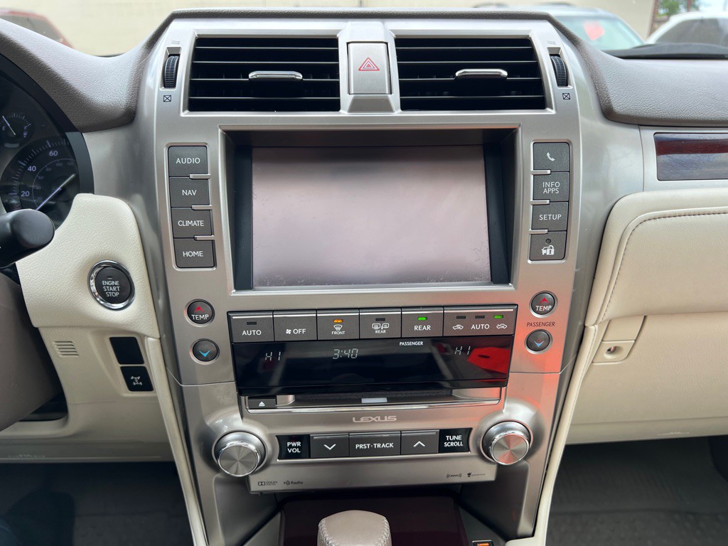 2019 Lexus GX Image 25