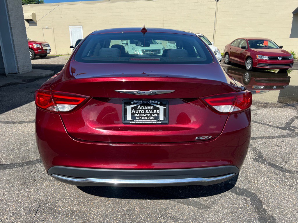 2016 Chrysler 200 Image 6