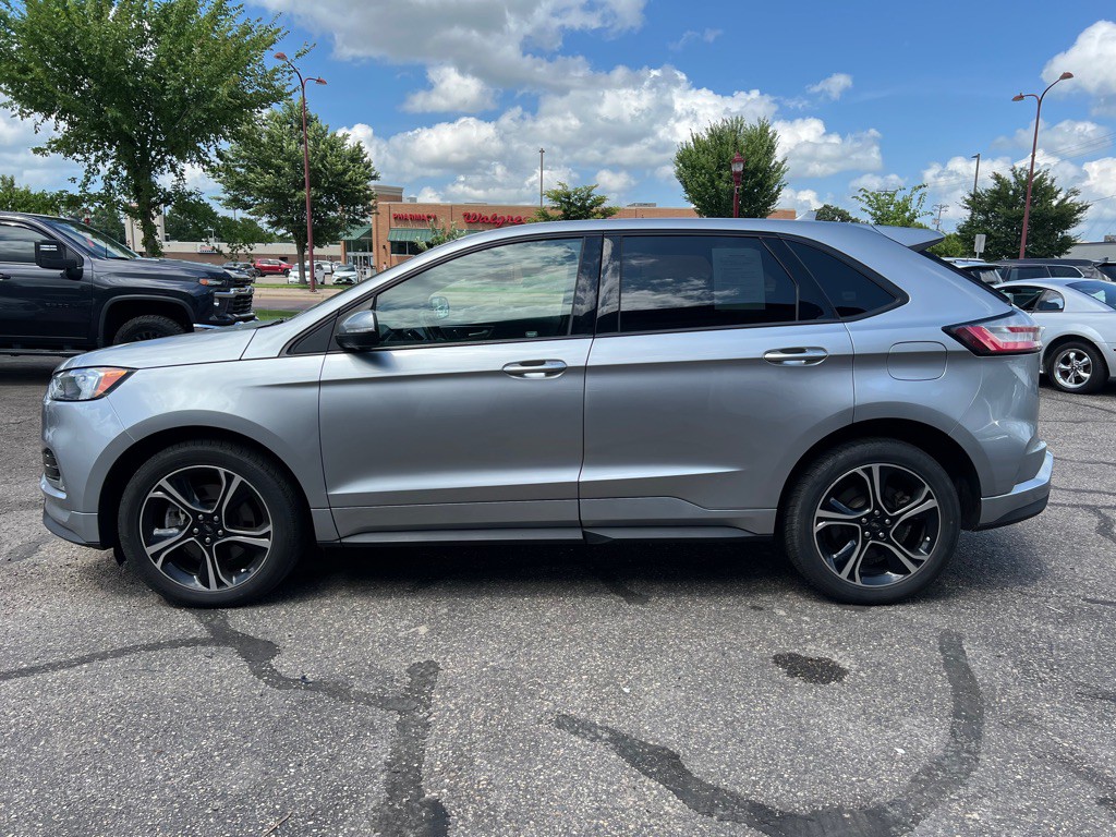 2020 Ford Edge Image 4