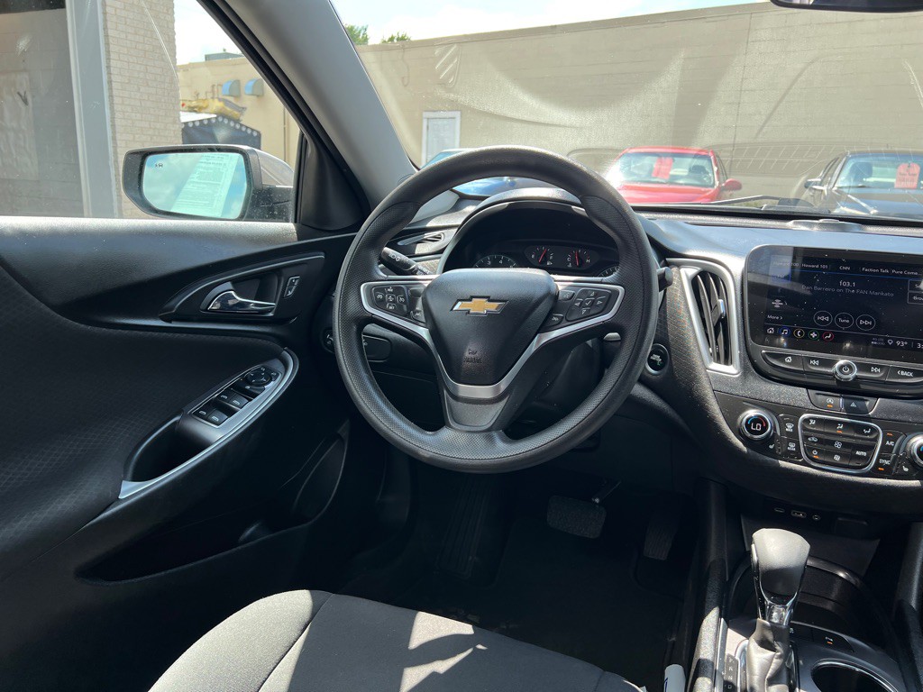 2023 Chevrolet Malibu Image 12