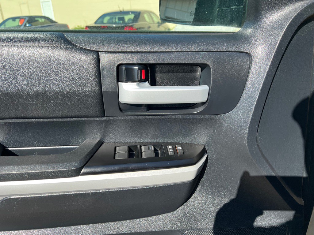 2018 Toyota Tundra Image 15
