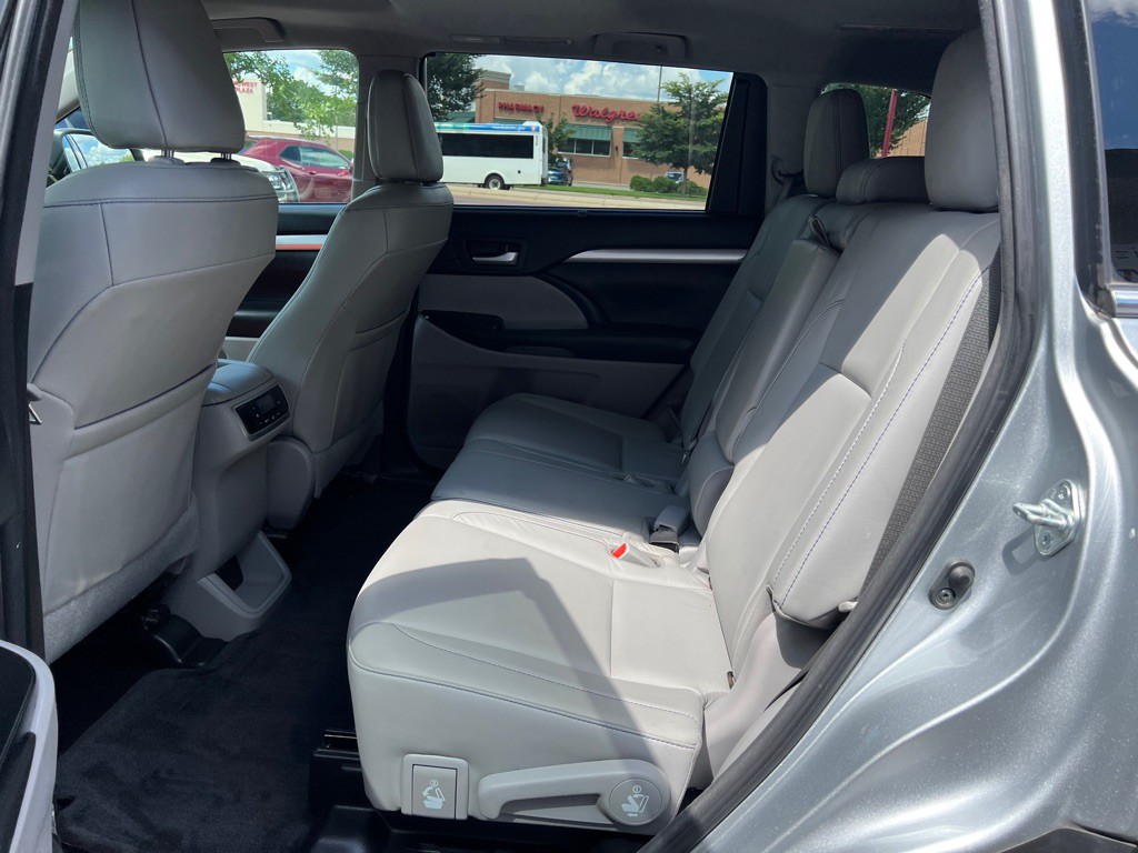 2018 Toyota Highlander Image 10
