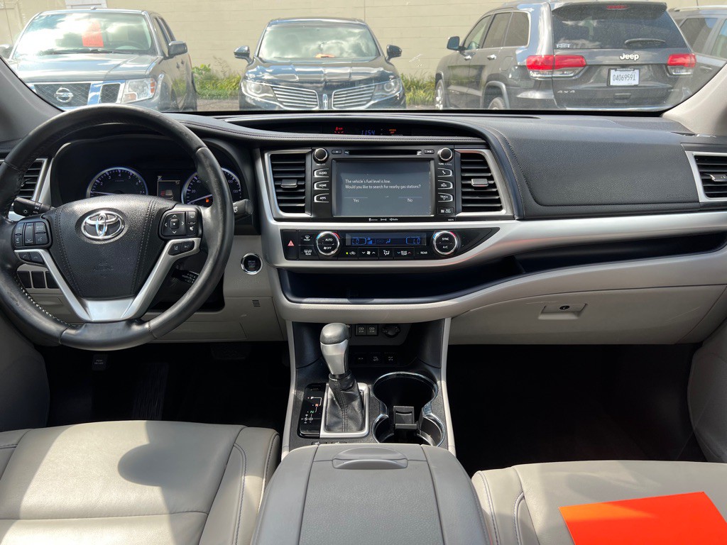 2018 Toyota Highlander Image 13