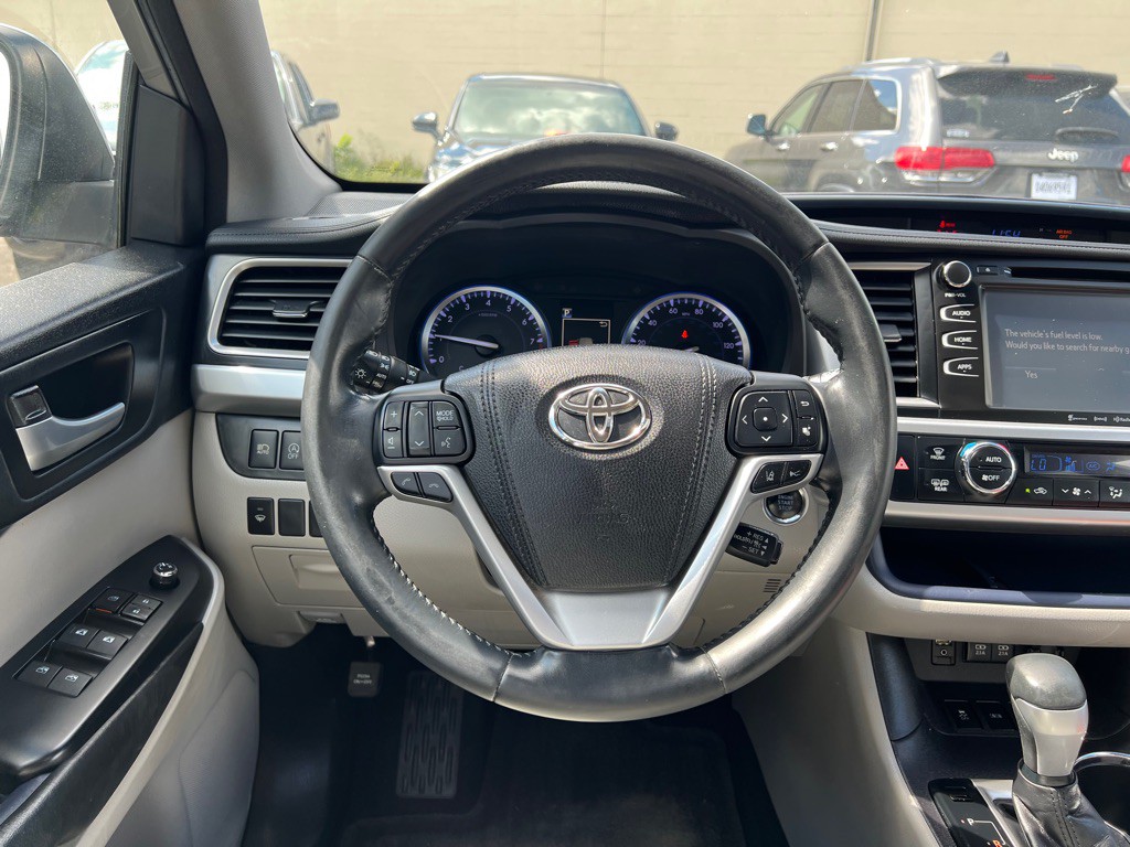 2018 Toyota Highlander Image 19