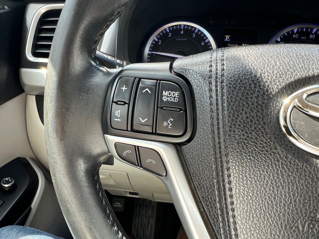 2018 Toyota Highlander Image 21