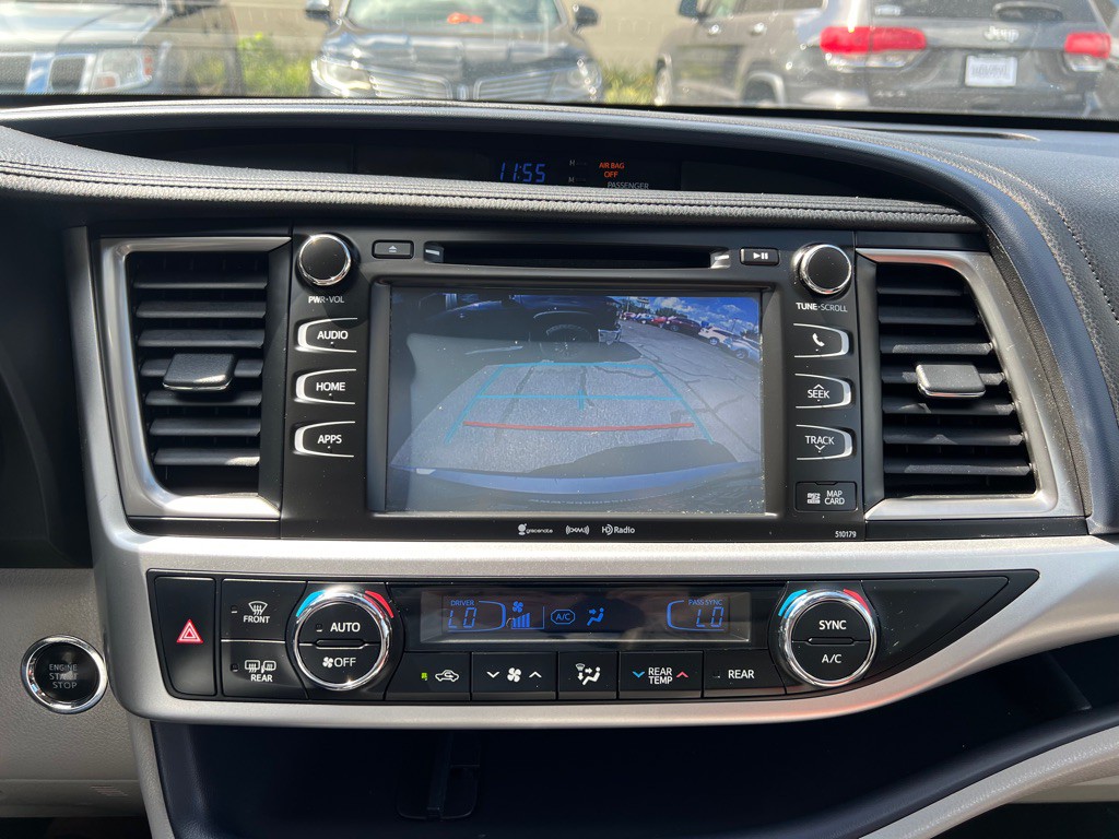 2018 Toyota Highlander Image 24