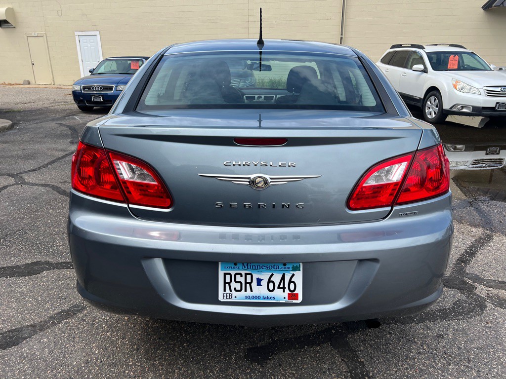 2010 Chrysler Sebring Image 6