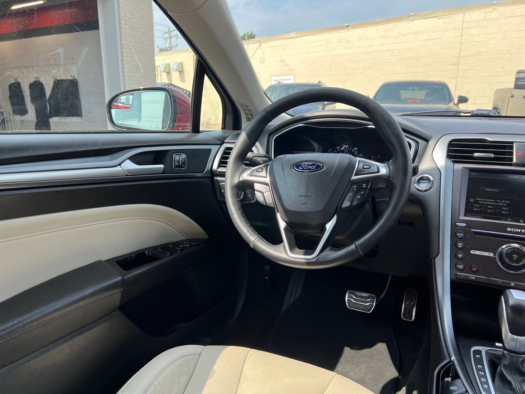 2016 Ford Fusion Image 12