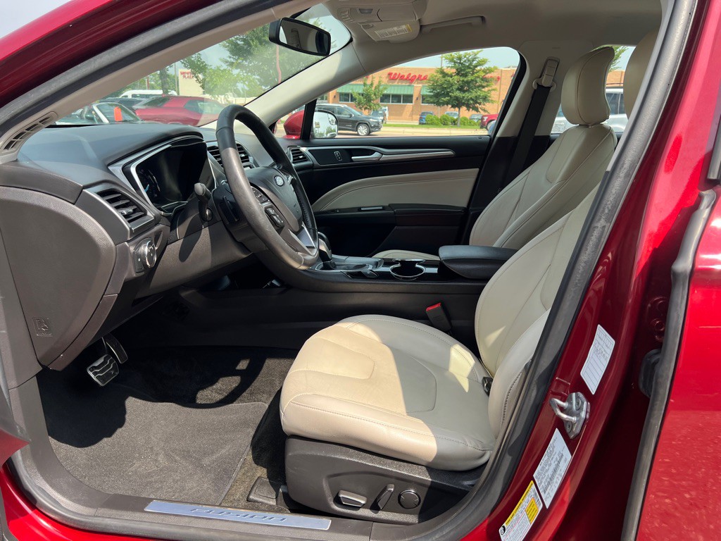 2016 Ford Fusion Image 15