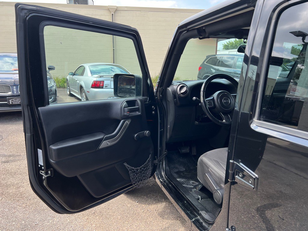 2015 Jeep Wrangler Unlimited Image 14