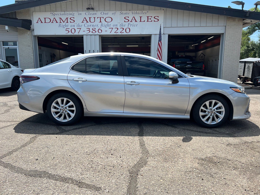 2023 Toyota Camry Image 2