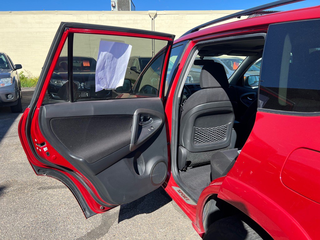 2011 Toyota Rav4 Image 8