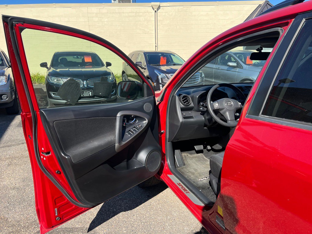 2011 Toyota Rav4 Image 13