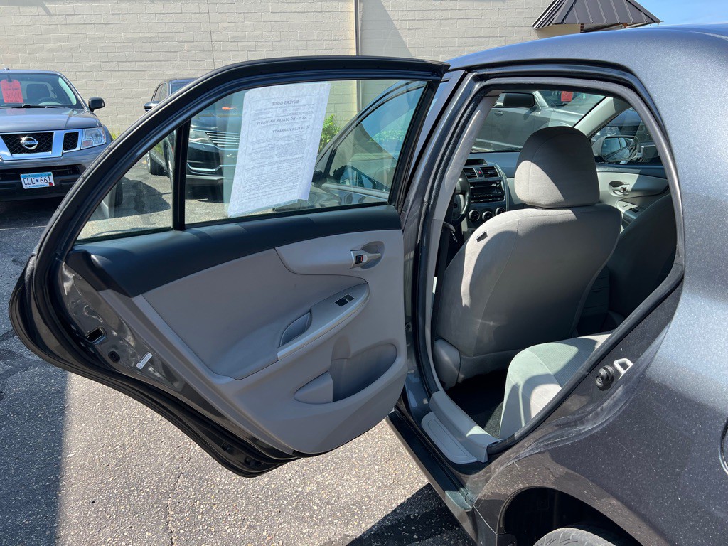 2012 Toyota Corolla Image 7