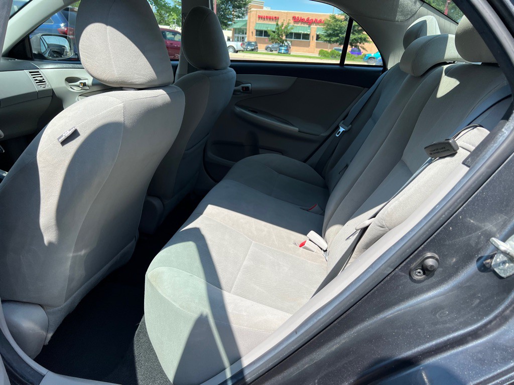 2012 Toyota Corolla Image 8