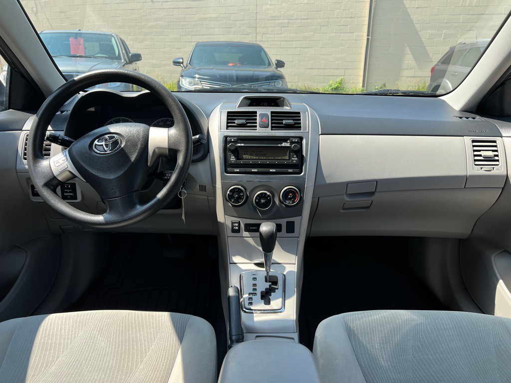 2012 Toyota Corolla Image 10
