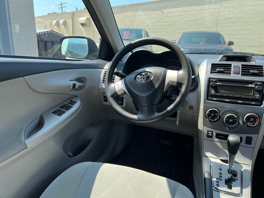 2012 Toyota Corolla Image 11