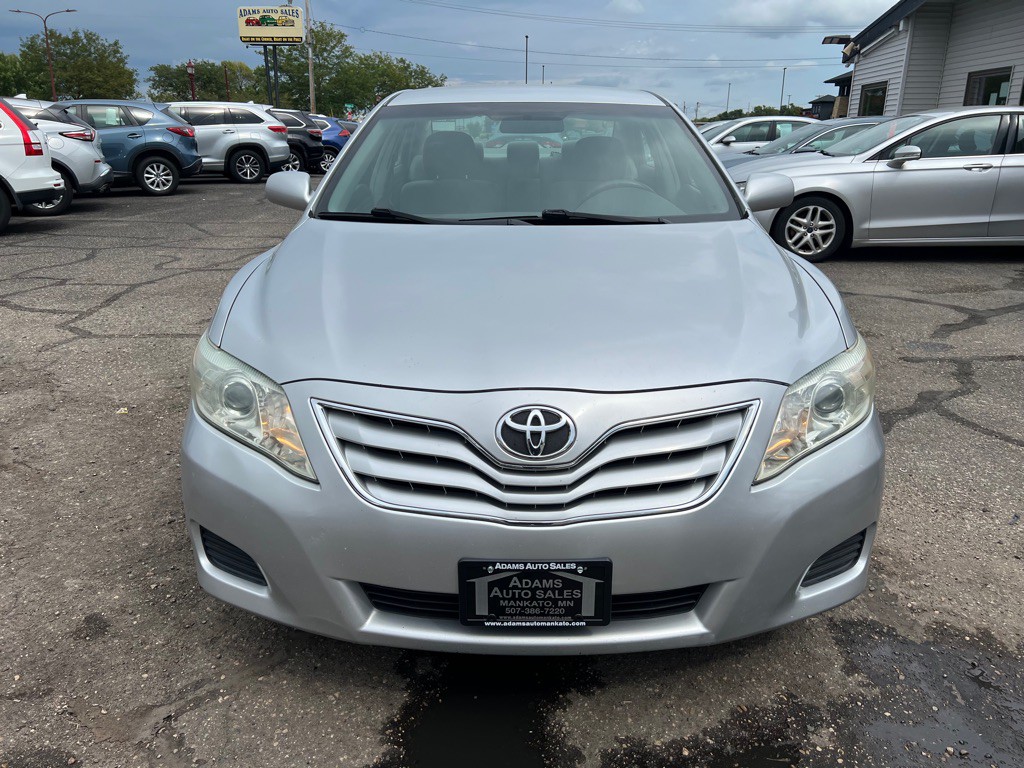 2011 Toyota Camry Image 3