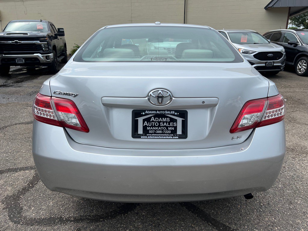 2011 Toyota Camry Image 6
