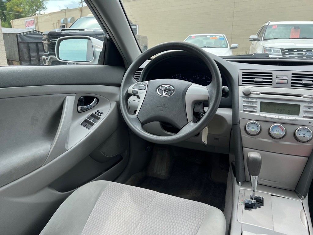 2011 Toyota Camry Image 11