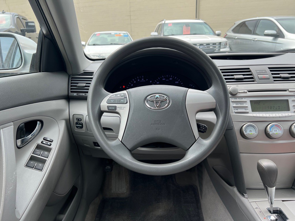 2011 Toyota Camry Image 15