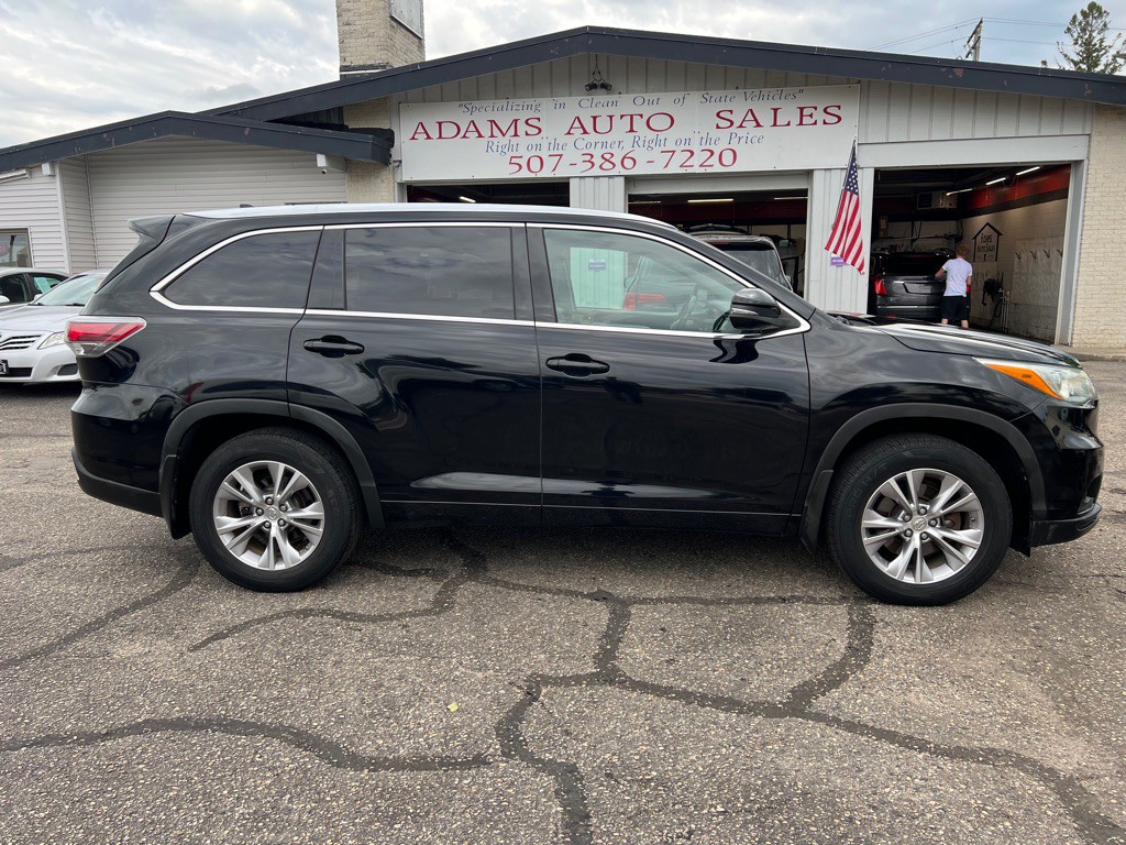 2015 Toyota Highlander Image 2