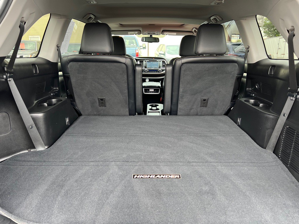 2015 Toyota Highlander Image 8