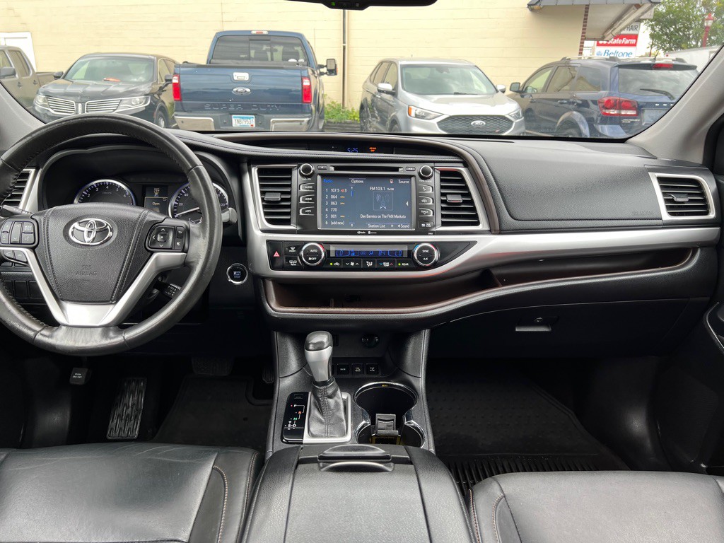 2015 Toyota Highlander Image 13