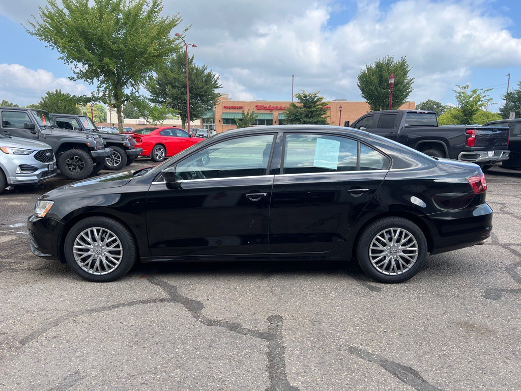 2017 Volkswagen Jetta Image 5