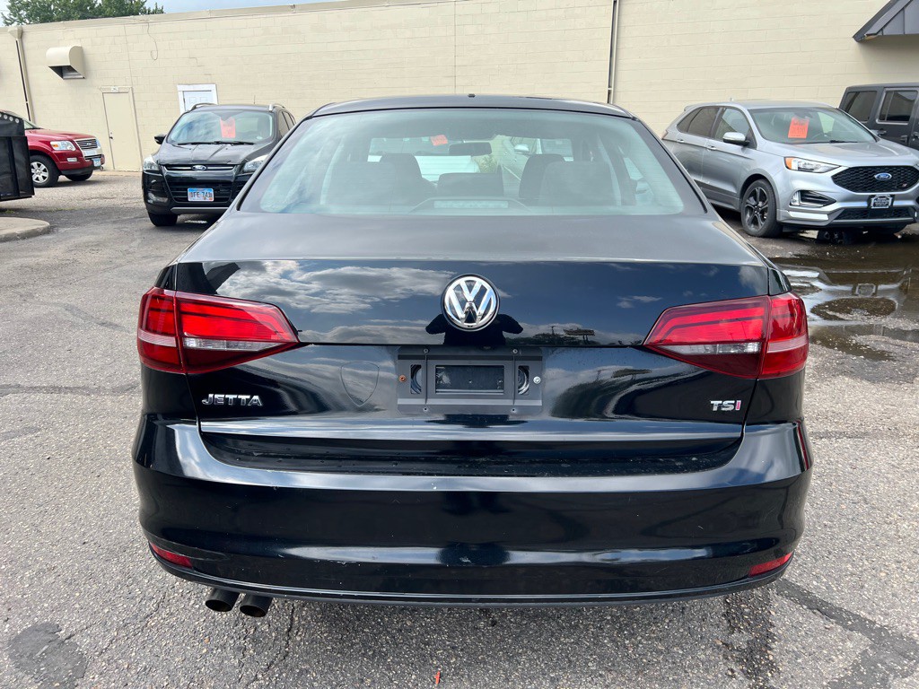 2017 Volkswagen Jetta Image 6