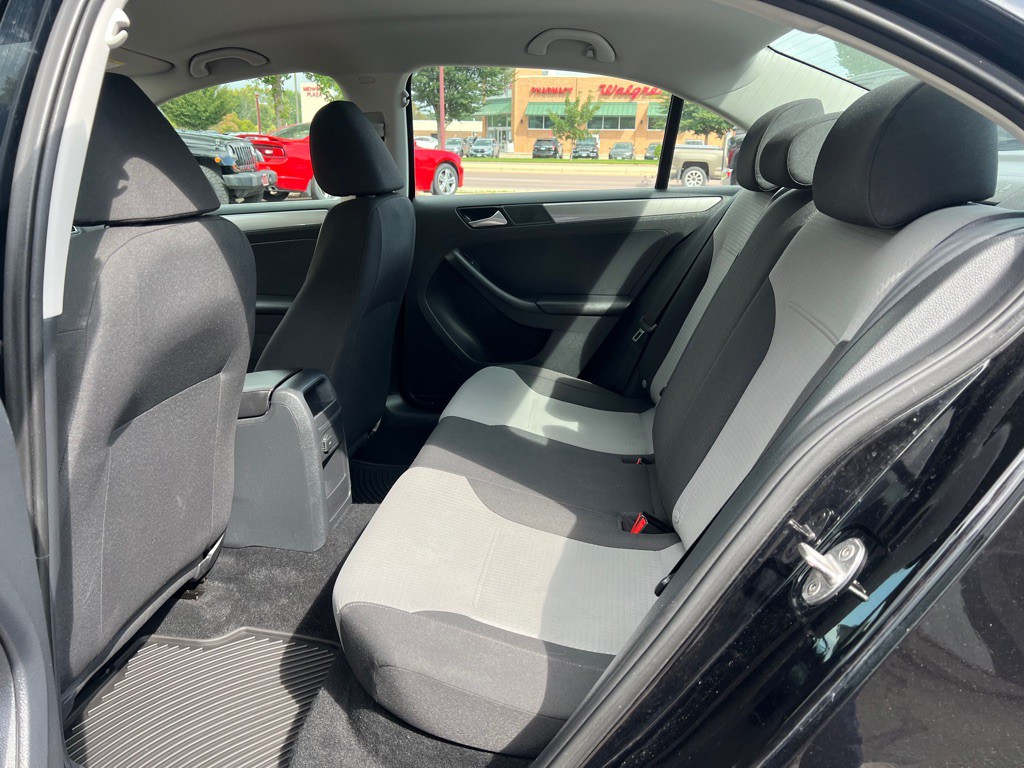 2017 Volkswagen Jetta Image 8