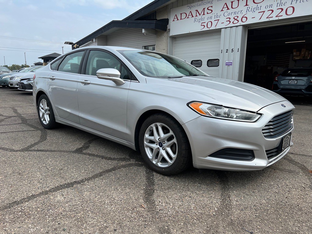 2016 Ford Fusion Image 1