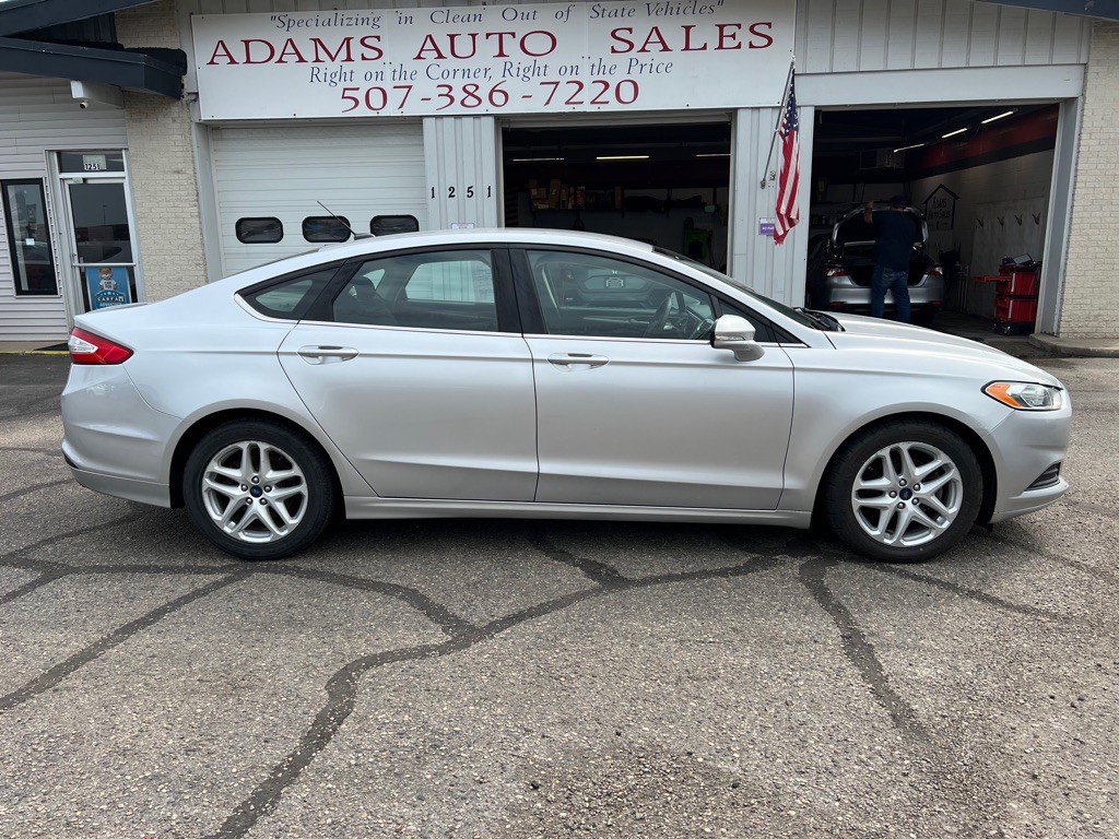 2016 Ford Fusion Image 2