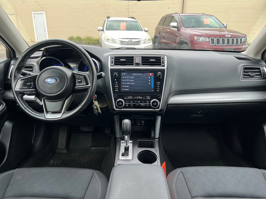 2018 Subaru Legacy Image 10