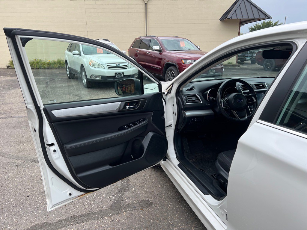 2018 Subaru Legacy Image 12