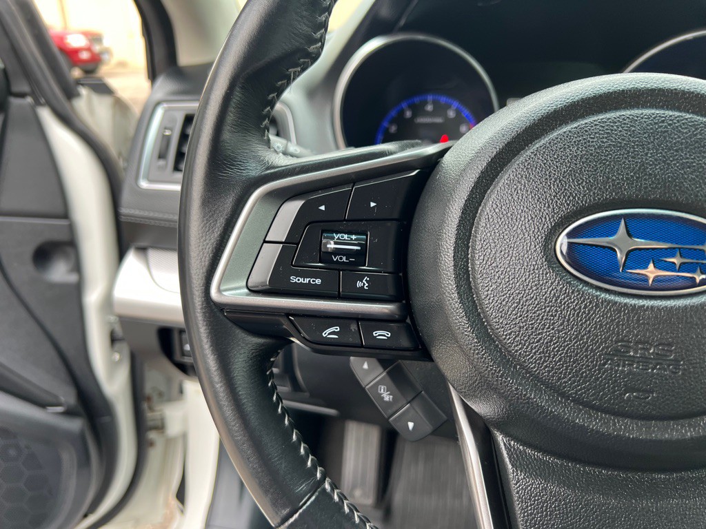 2018 Subaru Legacy Image 17