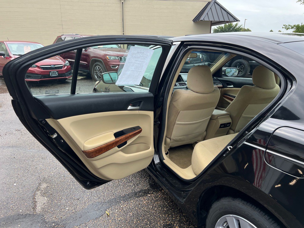 2011 Honda Accord Image 7