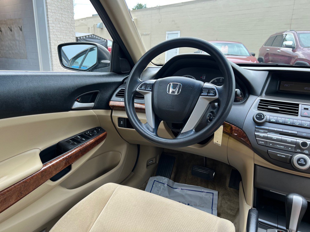 2011 Honda Accord Image 12