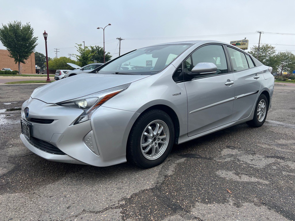 2016 Toyota Prius Image 4