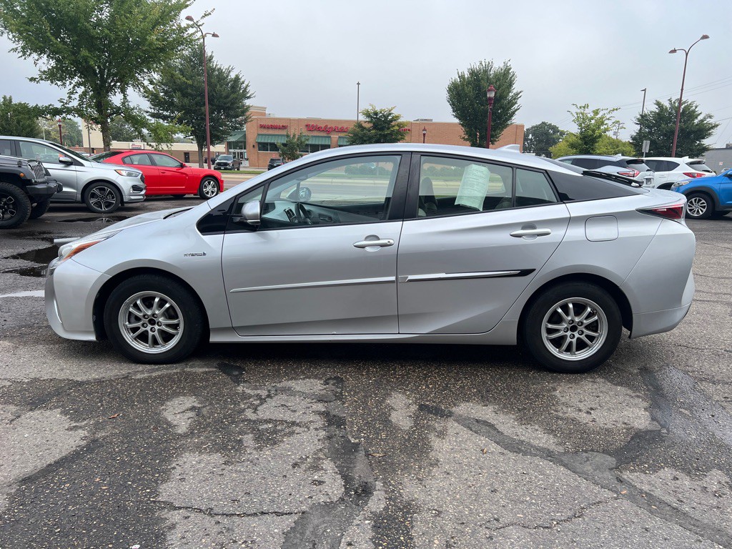 2016 Toyota Prius Image 5