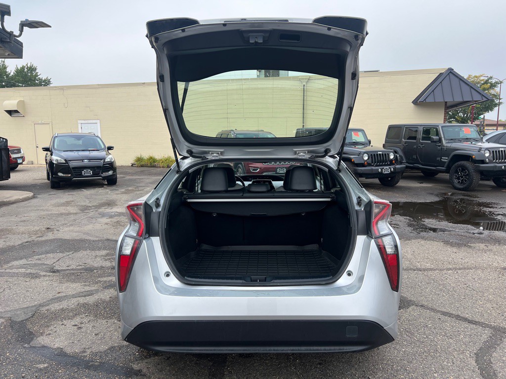2016 Toyota Prius Image 7