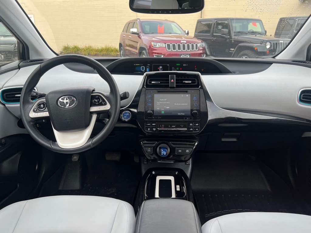 2016 Toyota Prius Image 13
