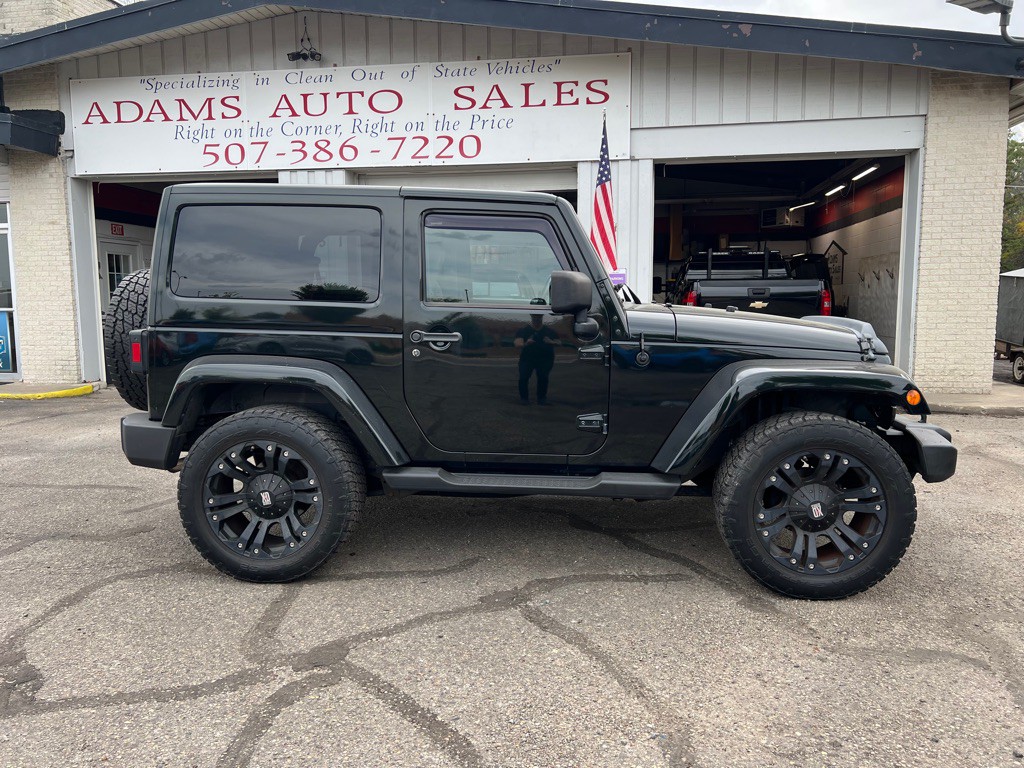 2012 Jeep Wrangler Image 2