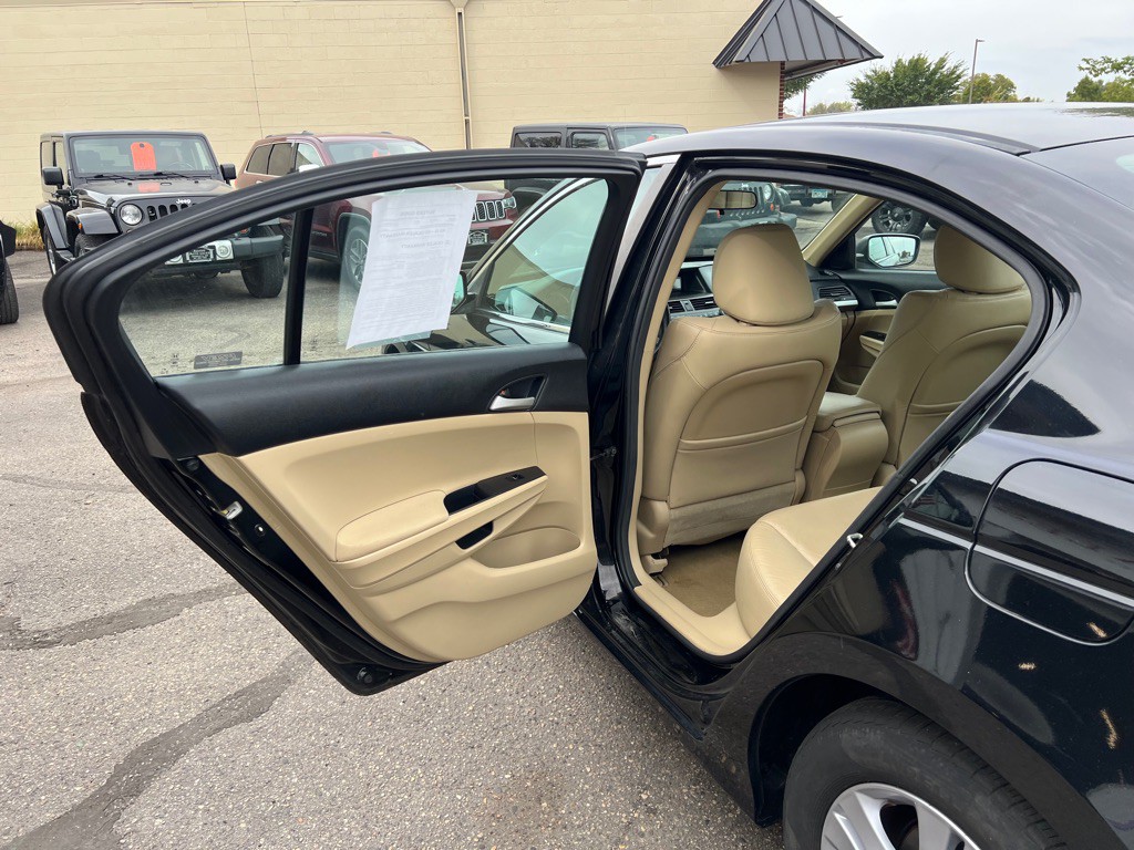 2012 Honda Accord Image 7
