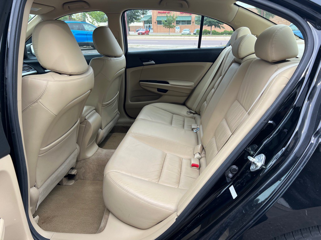 2012 Honda Accord Image 8
