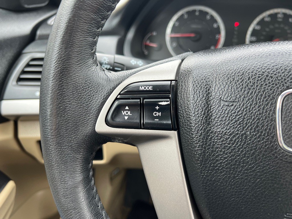 2012 Honda Accord Image 18