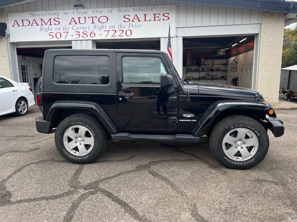 2010 Jeep Wrangler Image 2