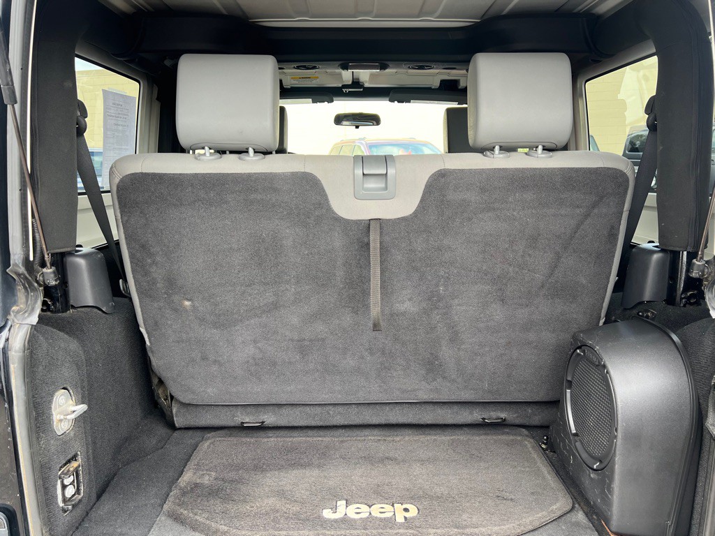 2010 Jeep Wrangler Image 8