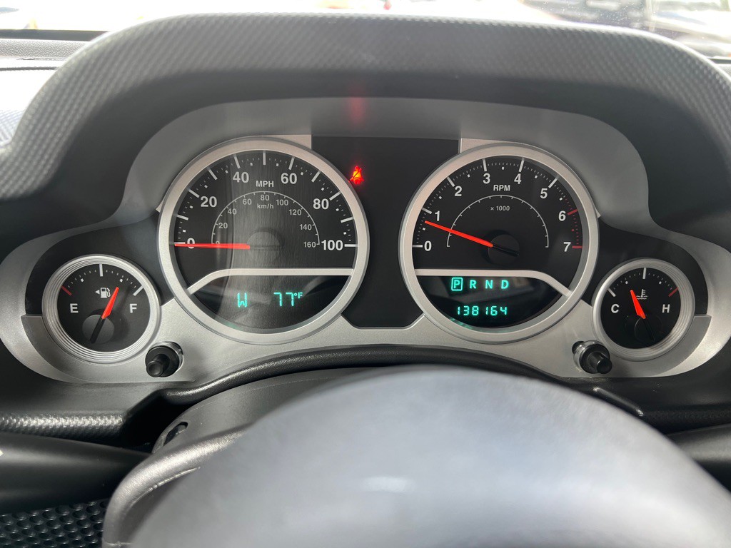 2010 Jeep Wrangler Image 13