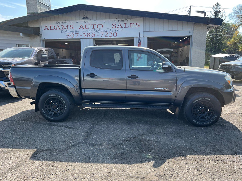 2014 Toyota Tacoma Image 2